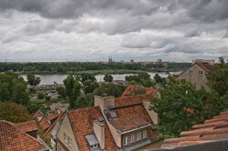 Skarpa wislana stare miasto.jpg