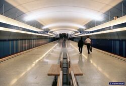 1995 10 MetroKabaty-Stacja1.jpg
