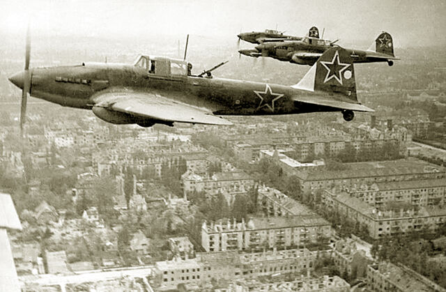File:Il-2 over Berlin 1945.jpg