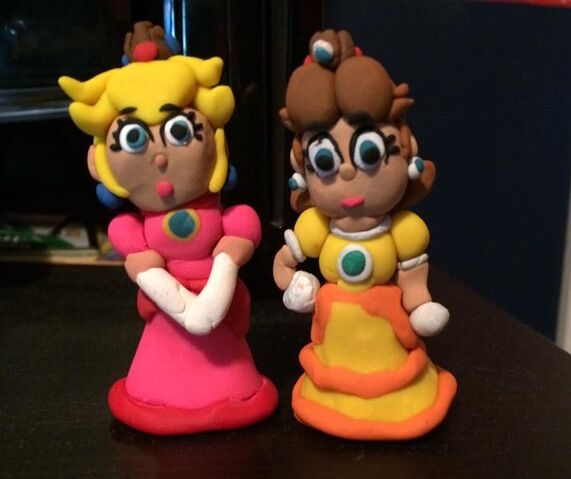 File:ClayPeachandDaisy.jpg