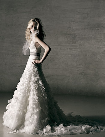 File:MoniqueLhuillierwedding.jpg