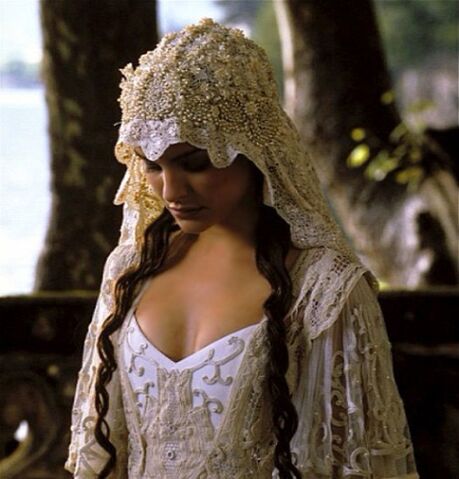 File:04-wedding-dress-in-movie-of-star-wars.jpeg