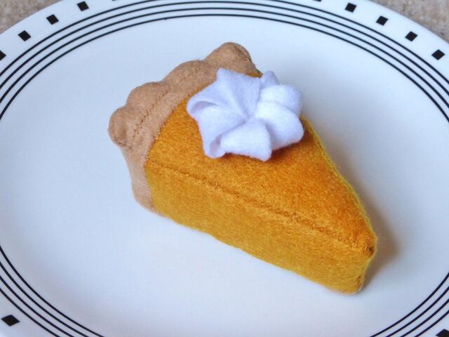 File:Feltpumpkinpiebyjaimewester.jpg
