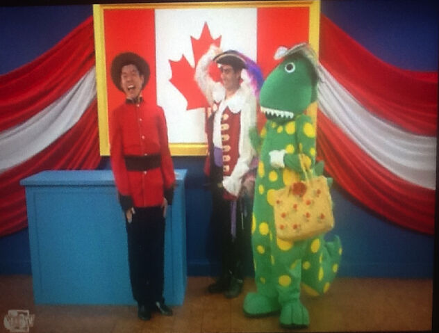 File:YummyCanadaSyrup.jpg