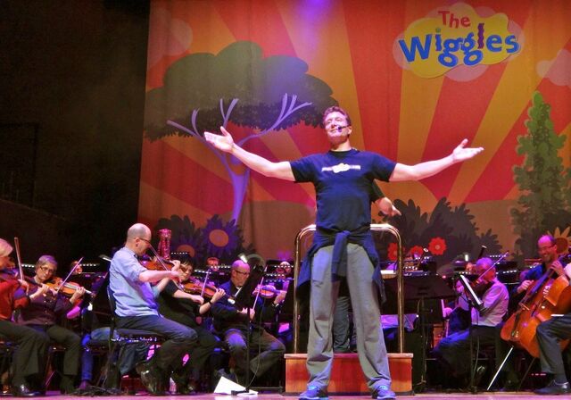 File:SimonPryceinTheMelbourneSymphonyOrchestra.jpg