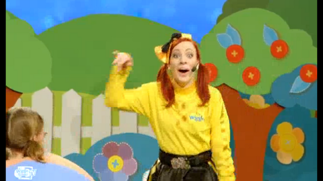 File:EmmainLiveStudio.png
