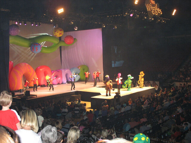 File:Lights,Camera,Action,Wiggles!-2006Live.jpg