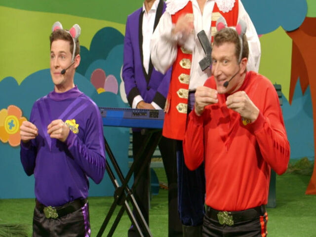 File:LachyandSimonasFieldMice.jpg