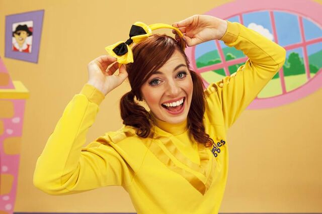 File:Emma'sMissingBow-PromoPicture.jpg