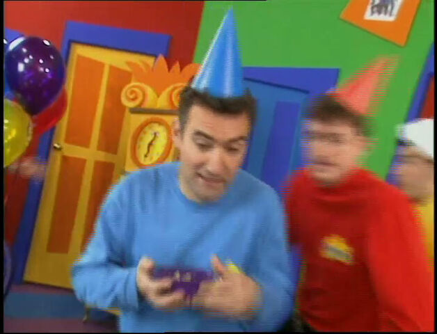 File:AnthonyandMurrayinTheParty.jpg