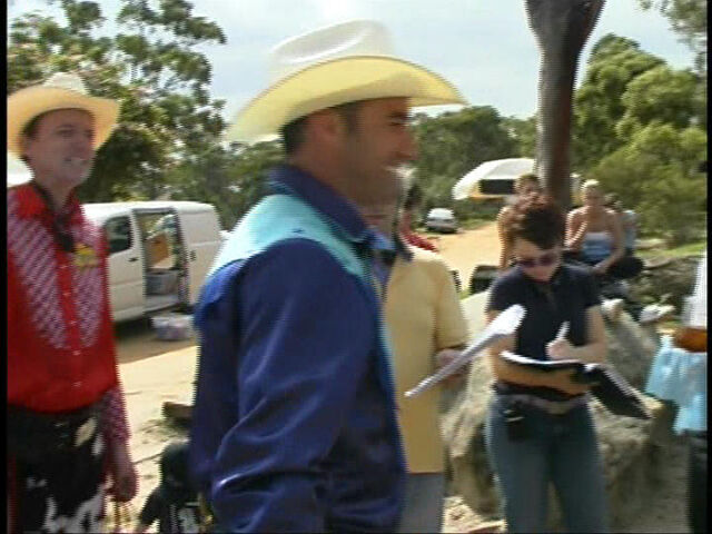 File:AnthonyandMurrayinColdSpaghettiWestern-BehindtheScenes.jpg