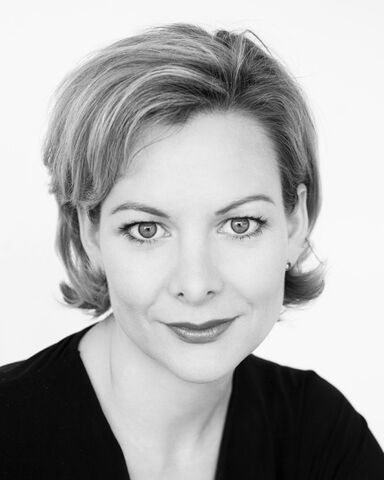 File:Sara Stewart.jpg