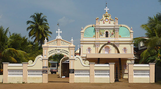File:Thumpamon-valiya-pally.jpg