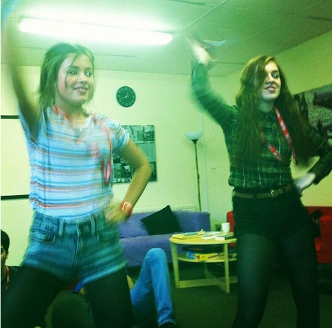 File:Aimee and Louisa.png