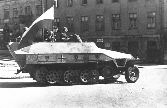 File:Warsaw Uprising-Captured SdKfz 251.jpg