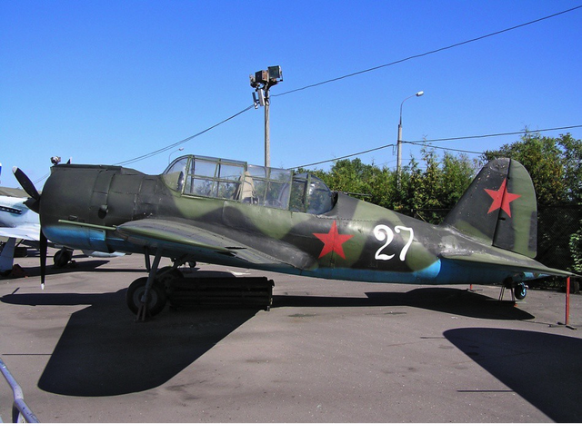 File:Sukhoi Su-2.png