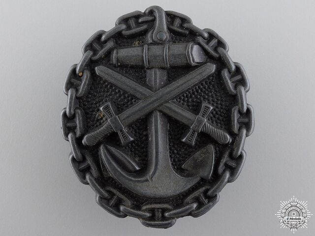 File:DorvishNavalWoundBadgeBlack.jpg