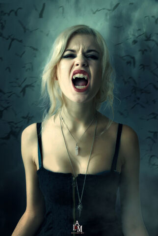 File:Vampire girl by art light magic-d71beje.jpg