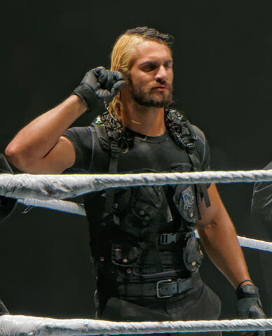 Archivo:Seth Rollins November 2013.jpg