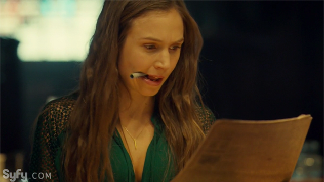 File:Wynonna-Earp-103-5.png