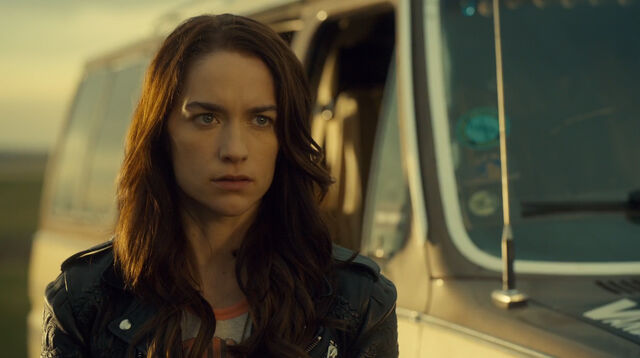 File:Wynonna.Earp.S01E03.1080p.WEB-DL.DD5.1.H.264-NTb.00 33 15 18.Still014.jpg