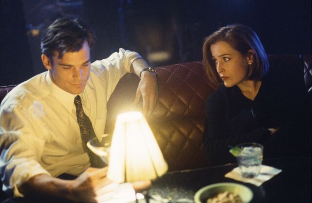 File:Never Again Edward Jerse Dana Scully Bar.jpg