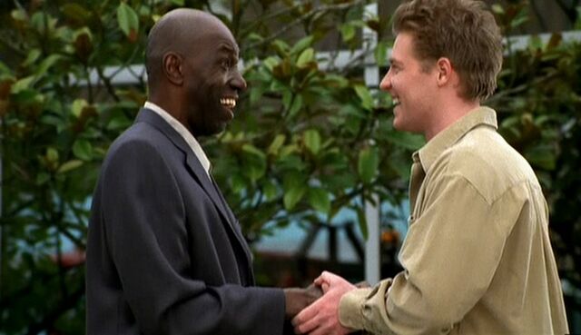File:SpikeBondHandshake.jpg