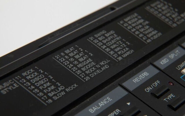 File:179499951 2-roland-e30-intelligent-synthesizer.jpg