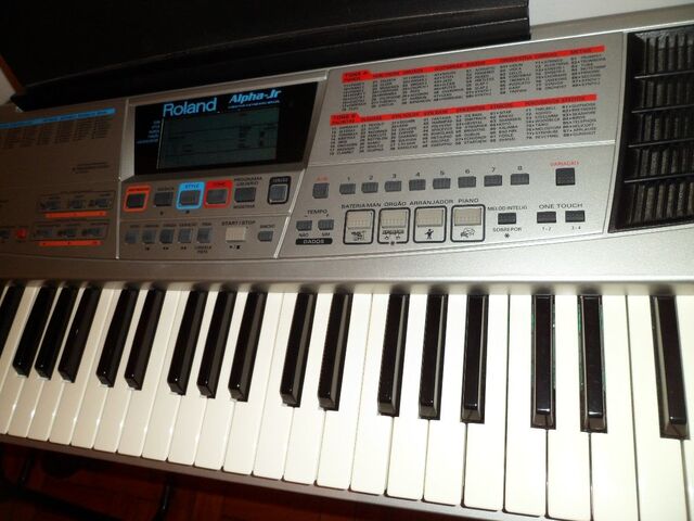 File:Baixei-teclado-roland-alpha-jr-perfeito MLB-F-3305355378 102012.jpg