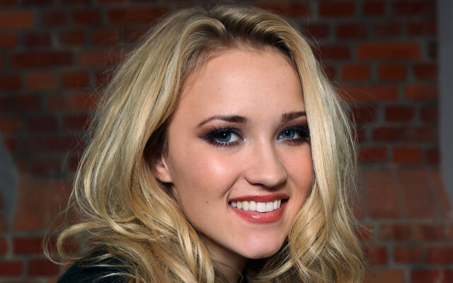 File:Emily-osment-2013-background.jpg