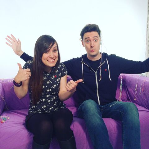File:Oxtra couch.jpg