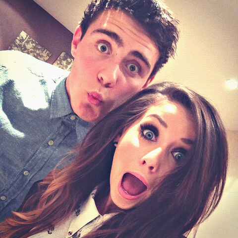 File:Zalfie 2.jpg