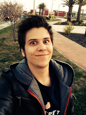 Archivo:RubiusTwitterSelca.png