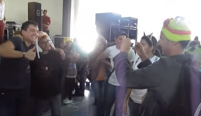 Archivo:MakaFans.png