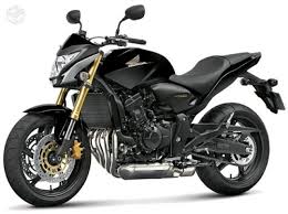 Arquivo:Hornet preta.jpg