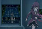 5Dx040 Aki runs away