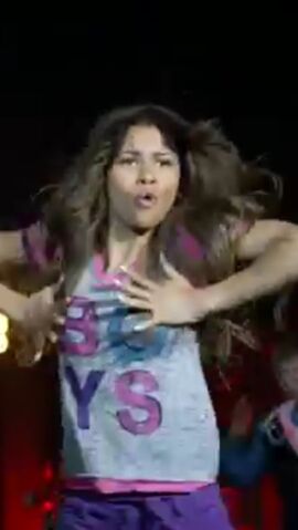 File:Zoey Stevens dancing (20).jpg