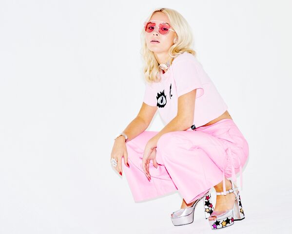 File:2016-Zara-Bella-Howard10.jpg