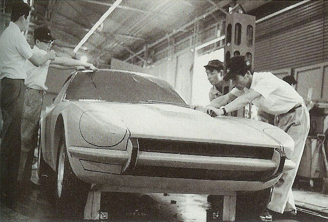 File:ChangingFrom4to6Cylinder.jpg