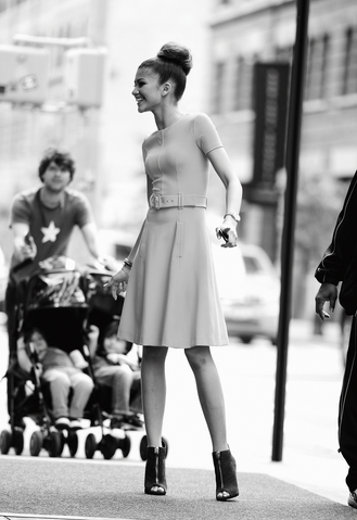 File:Z in prada.png