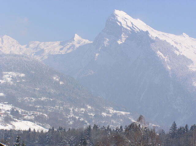 Fichier:Samoens Le Criou.jpg