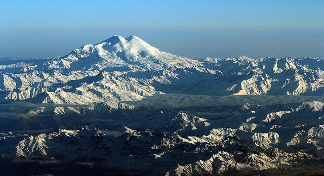 Fichier:Mt Elbrus Caucasus.jpg